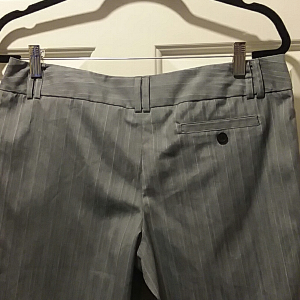 Shorts - Picture 3 of 5